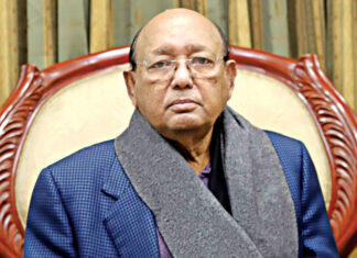 বাবা-মায়ের কবরের পাশে চিরনিদ্রায় শায়িত তোফায়েল আহমেদ